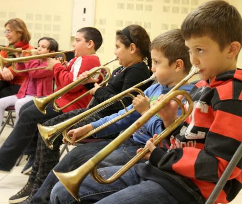 A forbach l harmonie municipale initie les enfants a la musique des 15h photo philippe riedinger